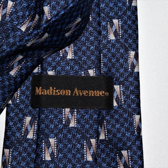 3/$30 Men's Ties Made in Canada - Picture 7 of 11